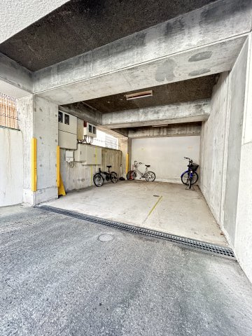 六甲ＫＩハイツの駐車場