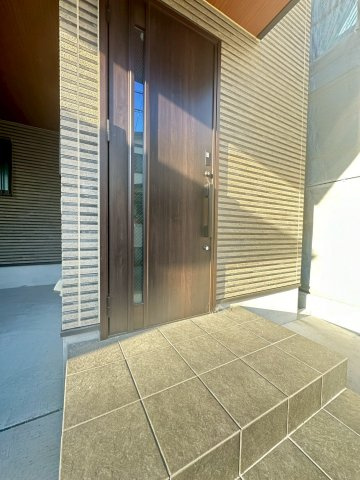 明石市藤江part2・戸建のエントランス|清潔なエントランスです