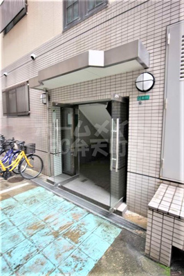 【エントランス】 | ドミトリーツタヤ | 落ち着いたエントランスです