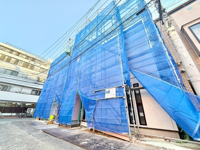 豊島区池袋4丁目　新築戸建の外観|2026.1.30撮影

現地ご見学希望・資料請求などお気軽にお問い合わせ下さい！
03-5990-5201