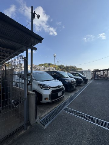 北上沢グランドハイツの駐車場