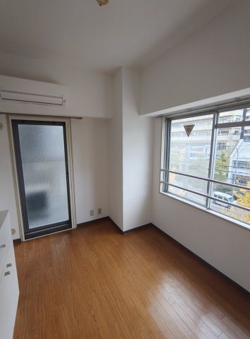 三宮パークハイムの居間・リビング