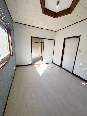 丸山町１丁目戸建ての居間・リビング