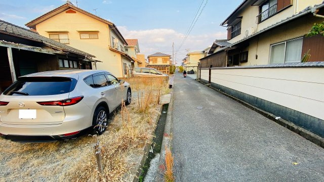 福島2丁目102-4売地の前面道路含む現地写真