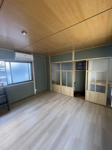 二葉町10丁目一戸建の寝室
