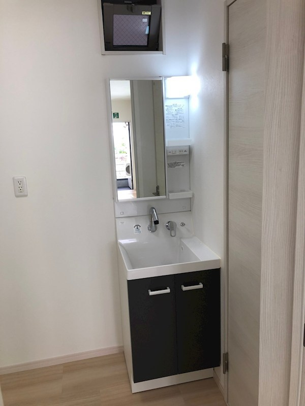 ステージ門前仲町の独立洗面台