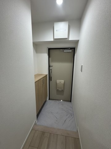 南白川台ハイツの玄関