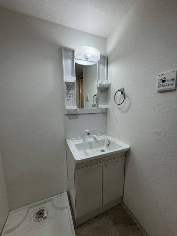 南白川台ハイツの洗面所