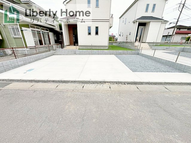石岡市東光台5丁目　新築戸建　A号棟の駐車場