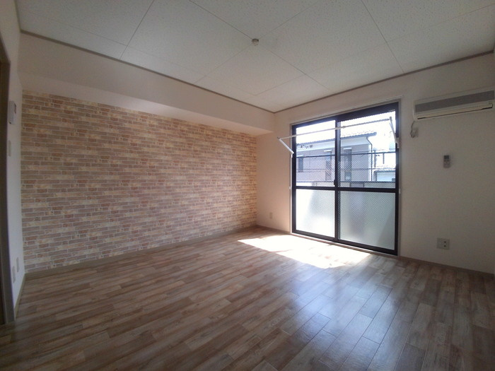 エトワール新瑞の居間・リビング