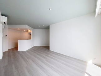 【居間・リビング】 | Mon | ※同物件、別のお部屋の写真です。