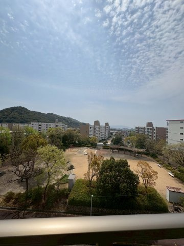 高倉台四団地二〇号棟 の展望