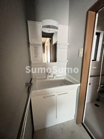 東灘区田中町3丁目戸建の洗面所