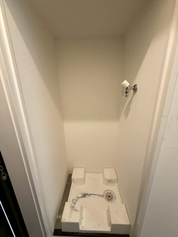 深江本町マンションの玄関