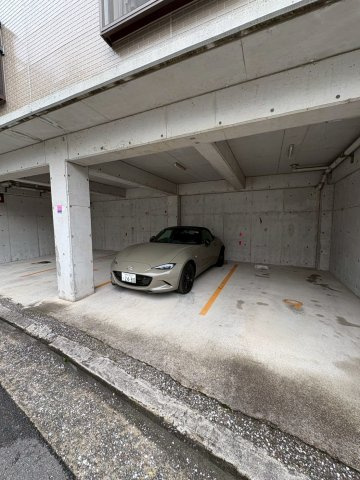 黒田ハイツの駐車場|駐車場完備です