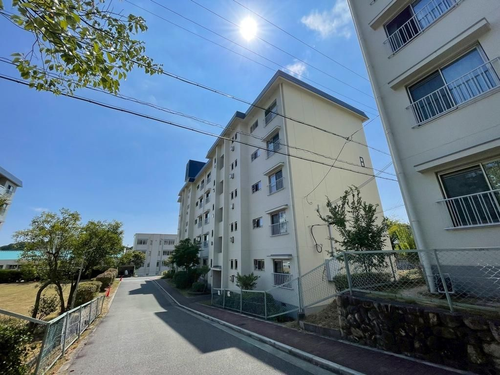 高倉台２団地８号棟