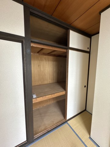 高倉台２丁目２団地１１号棟の収納