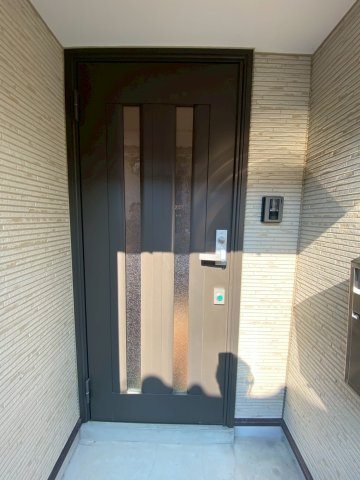 東尻池町7丁目住宅　15のエントランス
