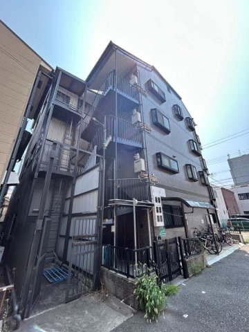 江川ビルのエントランス