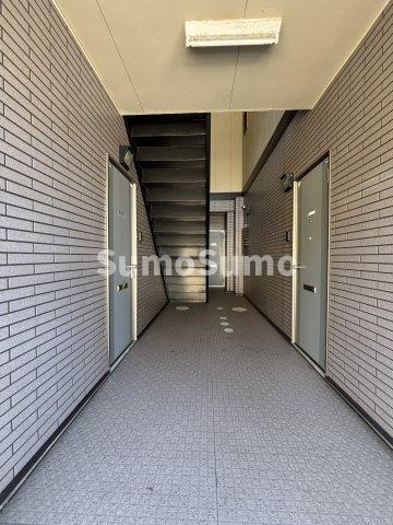 東山ハイツのエントランス|落ち着いたエントランスです