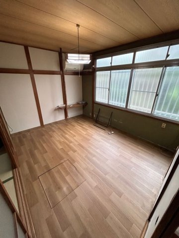 池田広町貸家の居間・リビング