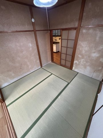 池田広町貸家の和室