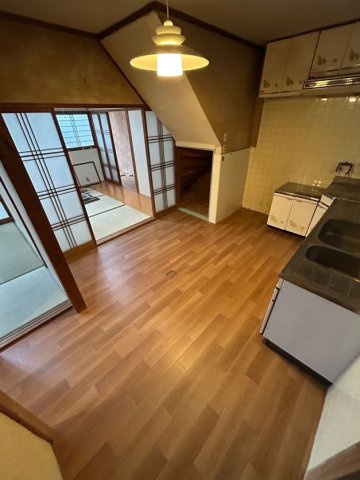 池田広町貸家の居間・リビング