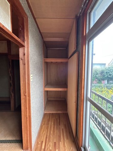 池田広町貸家の収納