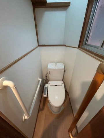 池田広町貸家のトイレ