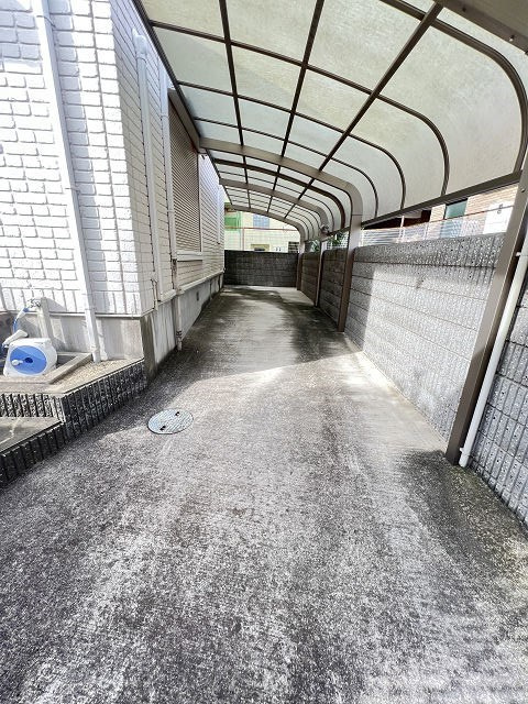 武庫之荘本町2丁目戸建の駐車場