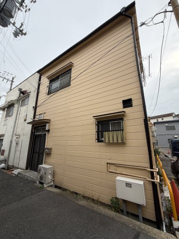本庄町貸家のロビー
