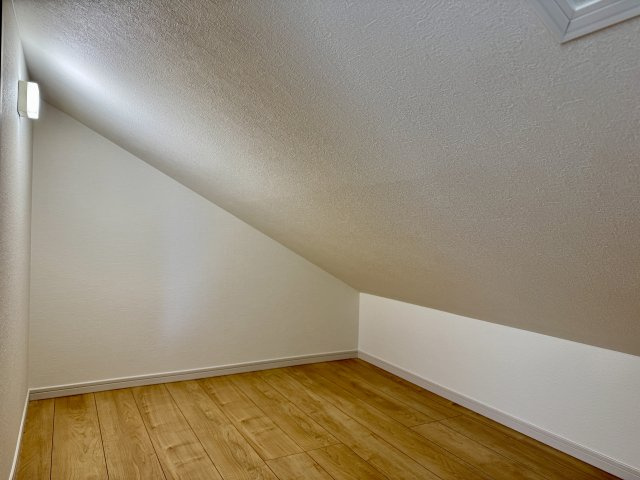 浜名区横須賀の収納|小屋裏収納を備えており、季節物や大型荷物の収納にも便利です。