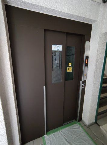 栄町ダイヤハイツのロビー