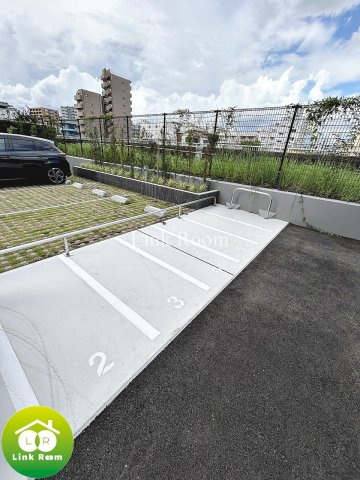 コンフォリア・リヴ豊洲キャナルの駐車場