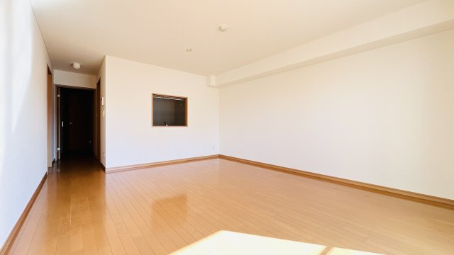 Royalgarden学園通りⅡの居間・リビング