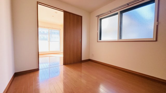 Royalgarden学園通りⅡの洋室