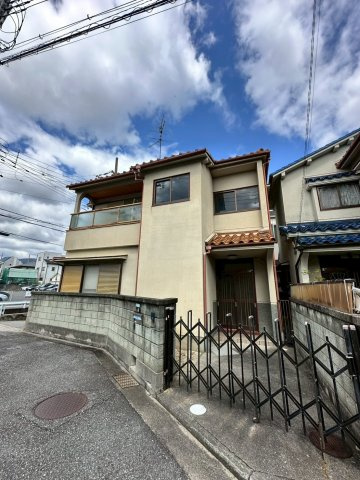 門戸岡田町貸家A棟の外観