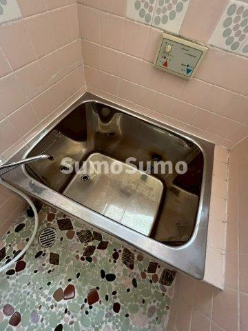 甲⼦園九番町⼾建の浴室