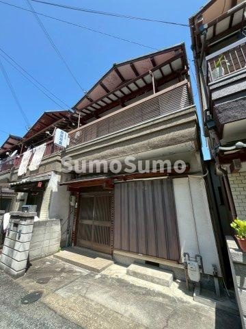 甲⼦園九番町⼾建の外観
