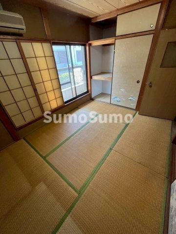 甲⼦園九番町⼾建の和室