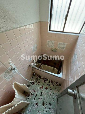 甲⼦園九番町⼾建の浴室