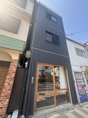 熊内町1丁目連棟住居の外観