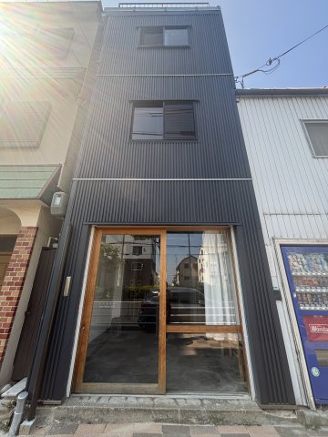 熊内町1丁目連棟住居の外観