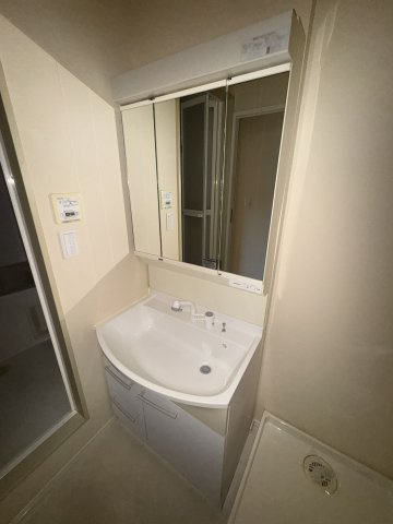潮見台コートの洗面所