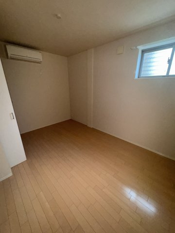 潮見台コートの寝室