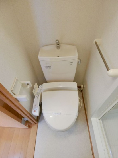 【トイレ】 | レオパレスレガシィ和田 | 画像8