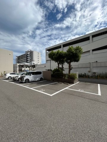 甲南グランドハイム兵庫の駐車場