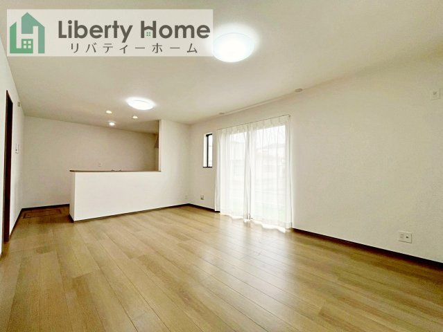 石岡市東光台5丁目　新築戸建　B号棟の居間・リビング|（B号棟）同形状・同仕様