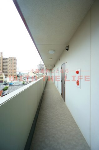 メゾンクラウン大手山【キャッシュバック対象物件】のロビー|毎日通るロビーはこのようになっています