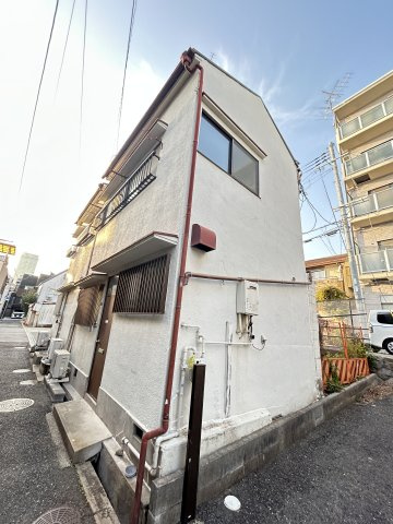 熊内通　貸家　東棟の外観